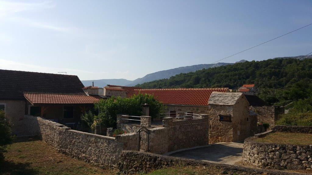 Holiday House With A Swimming Pool Vrbanj, Hvar - 11040 المظهر الخارجي الصورة