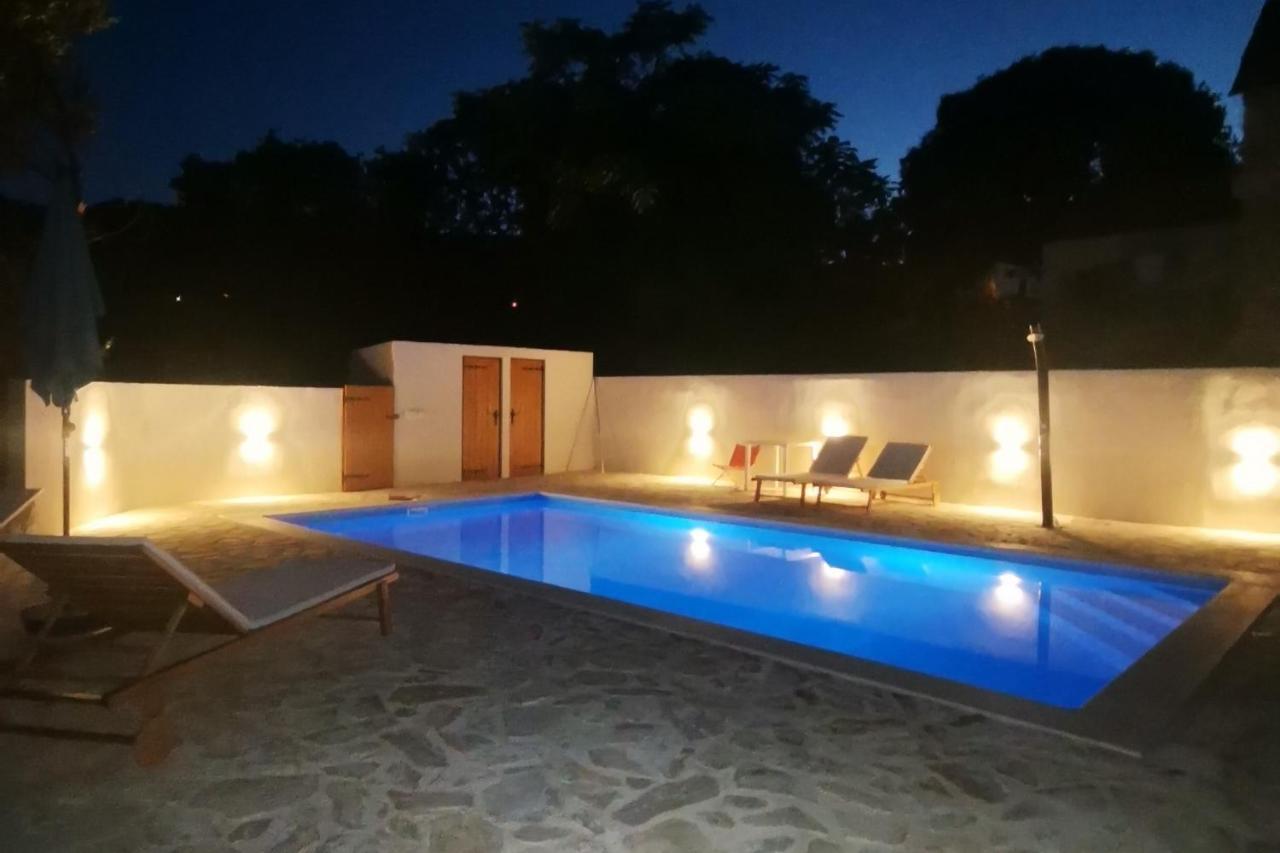 Holiday House With A Swimming Pool Vrbanj, Hvar - 11040 المظهر الخارجي الصورة