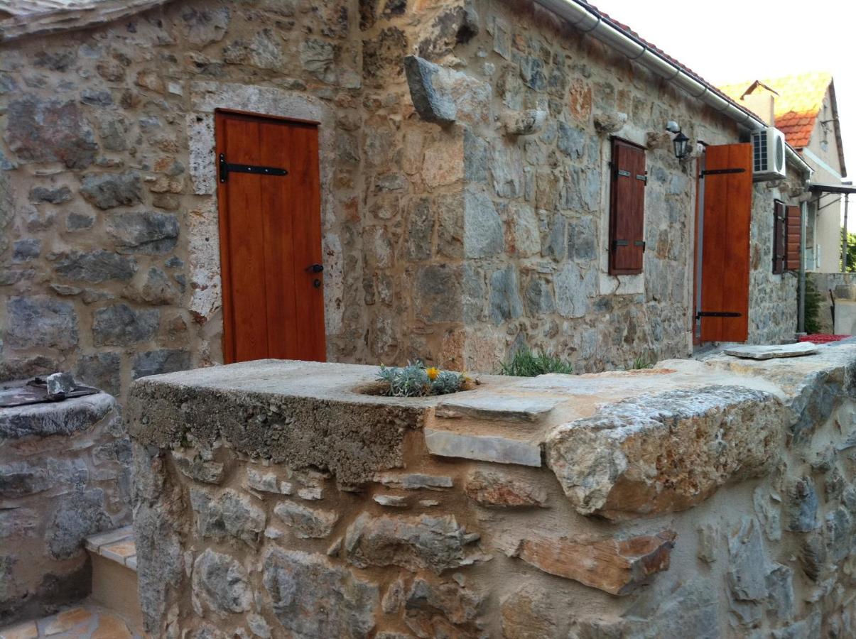 Holiday House With A Swimming Pool Vrbanj, Hvar - 11040 المظهر الخارجي الصورة