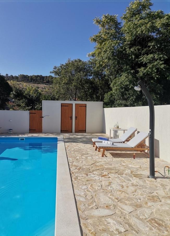 Holiday House With A Swimming Pool Vrbanj, Hvar - 11040 المظهر الخارجي الصورة