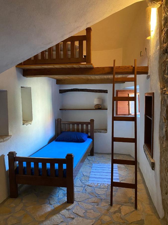 Holiday House With A Swimming Pool Vrbanj, Hvar - 11040 المظهر الخارجي الصورة