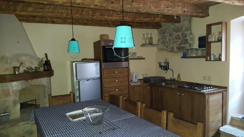 Holiday House With A Swimming Pool Vrbanj, Hvar - 11040 المظهر الخارجي الصورة
