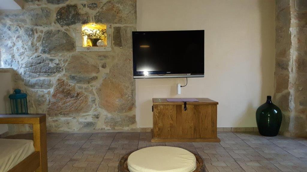 Holiday House With A Swimming Pool Vrbanj, Hvar - 11040 الغرفة الصورة